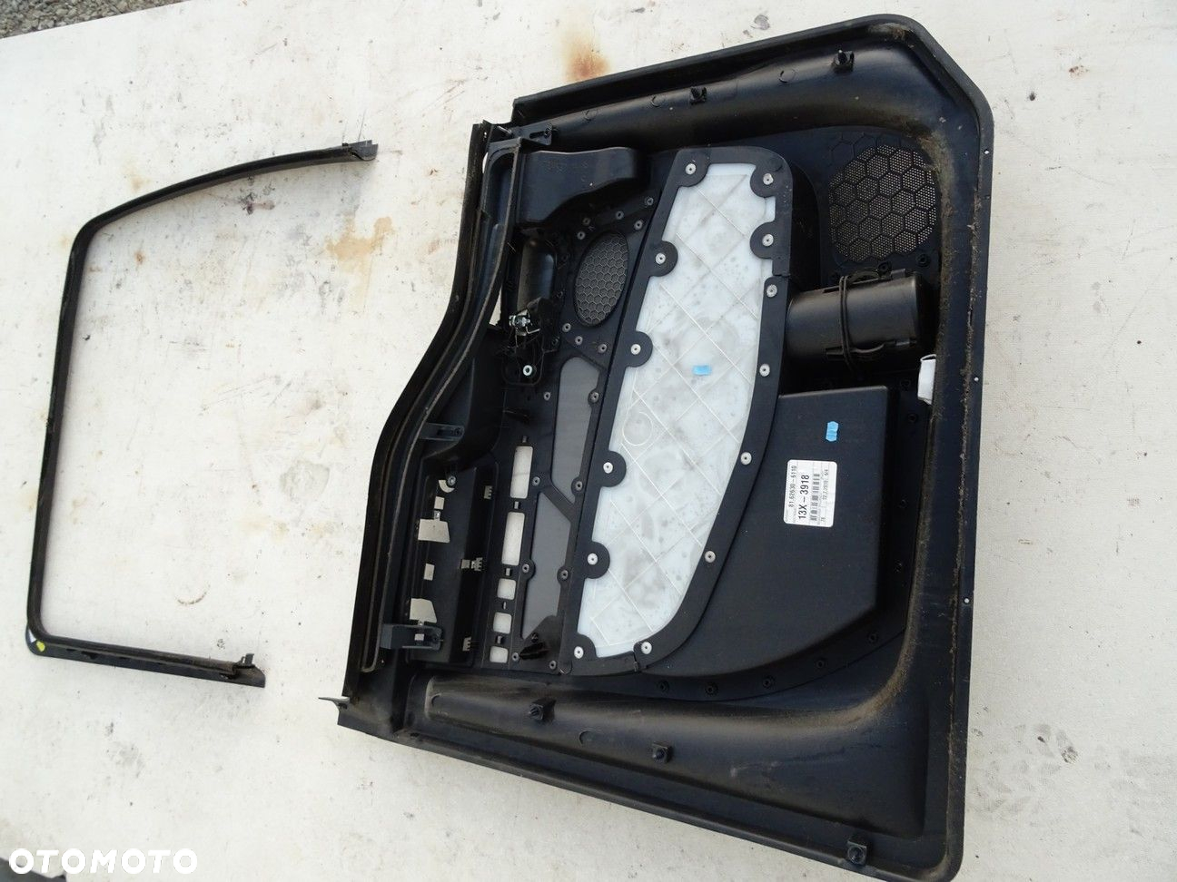 BOCZEK DRZWI PRAWY TAPICERKA - 135.60 PLN - MAN TGX I 2006 - 2022 18.480 81.6230 - 3