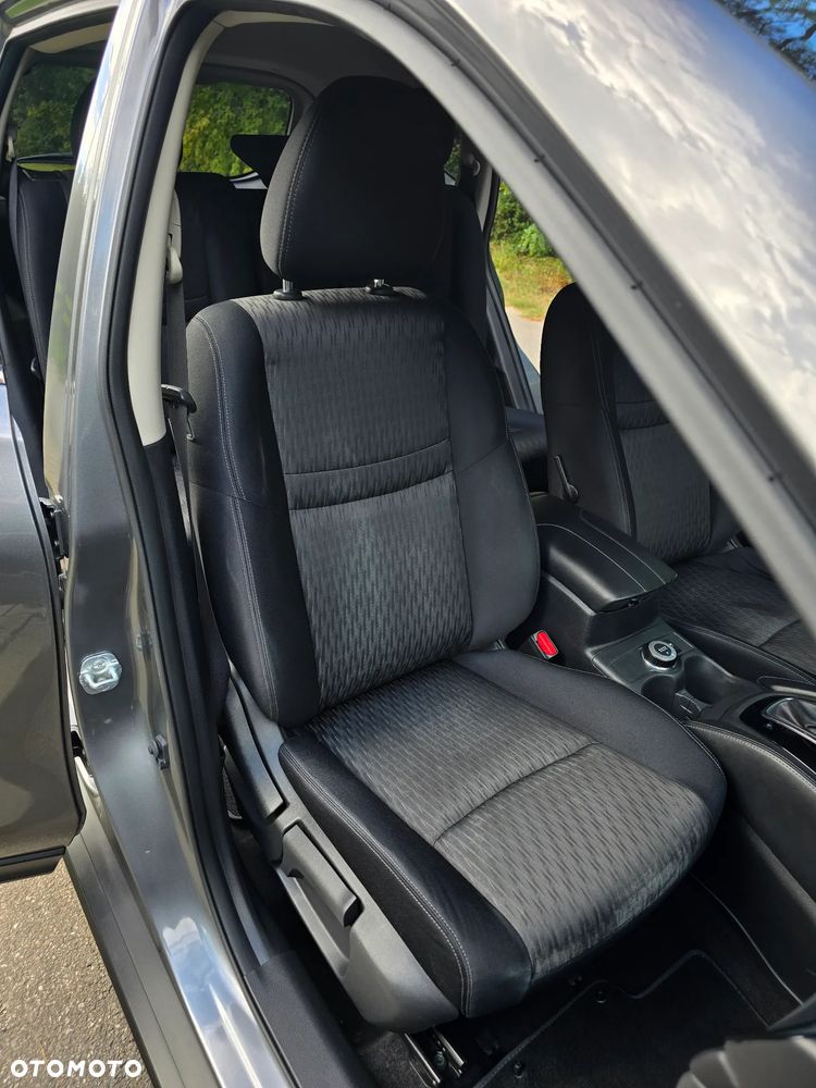 Nissan X-Trail 2.0 dCi ALL-MODE 4x4i Xtronic Tekna - 25