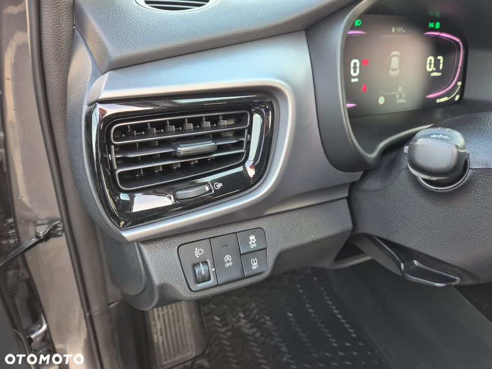 Kia Stonic 1.2 L - 21