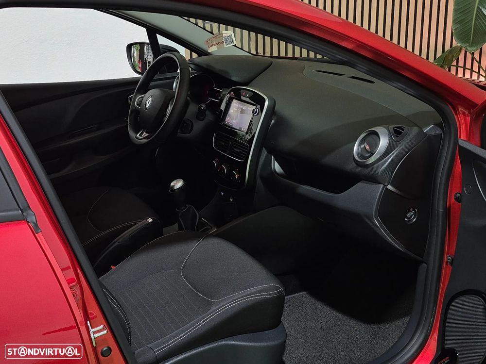 Renault Clio 0.9 TCe Limited Edition - 17