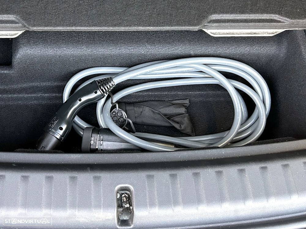 BMW iX1 eDrive20 — fotografia 10