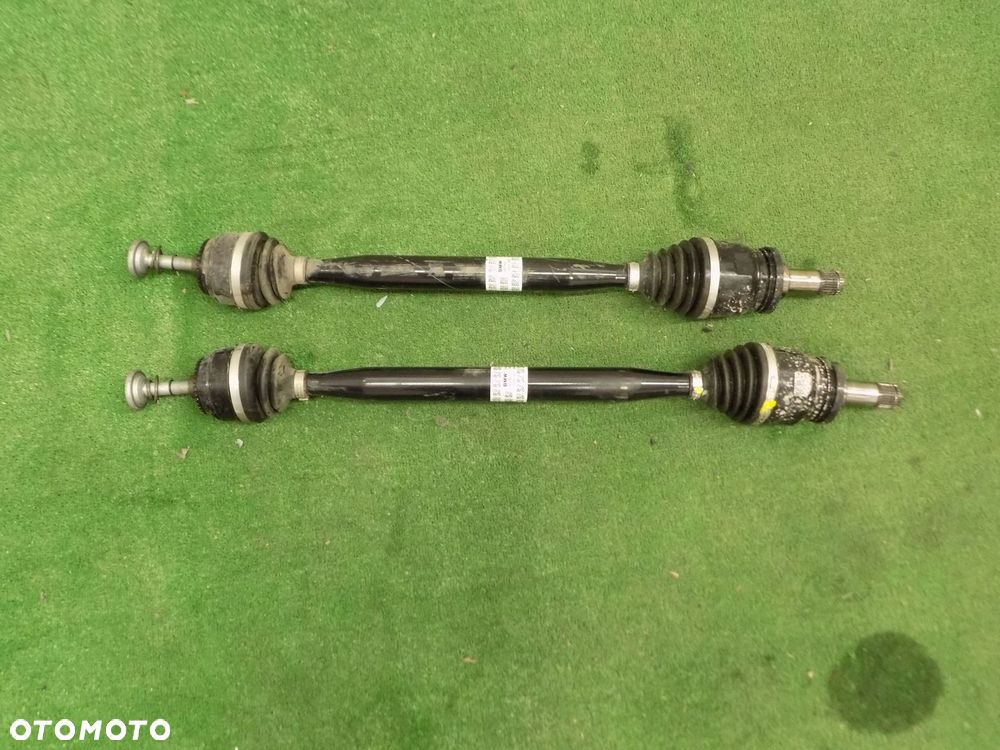 BMW U11 PÓŁOŚ LEWA PRAWA 9884800 9884799 - 1