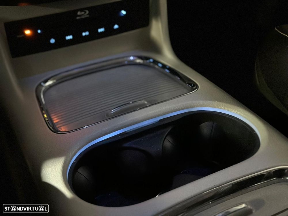 Lancia Voyager 2.8 CRD Platinum - 32