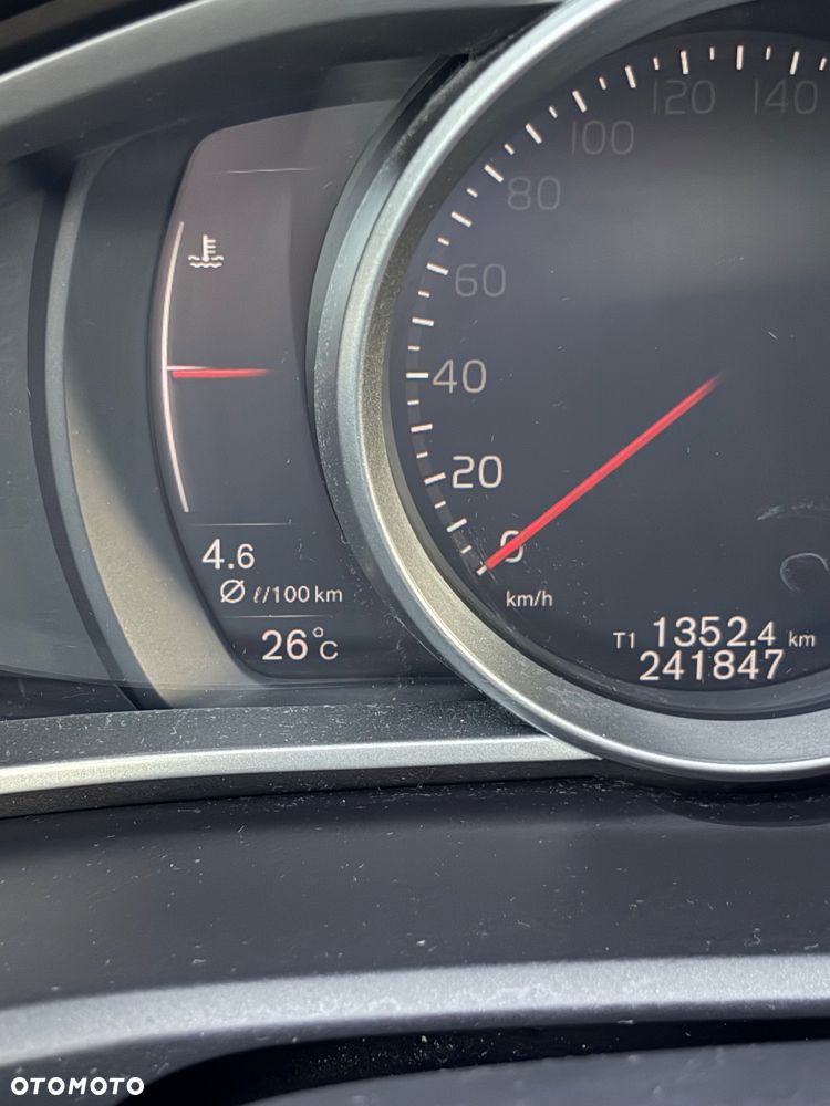 Volvo V40 D2 - 21
