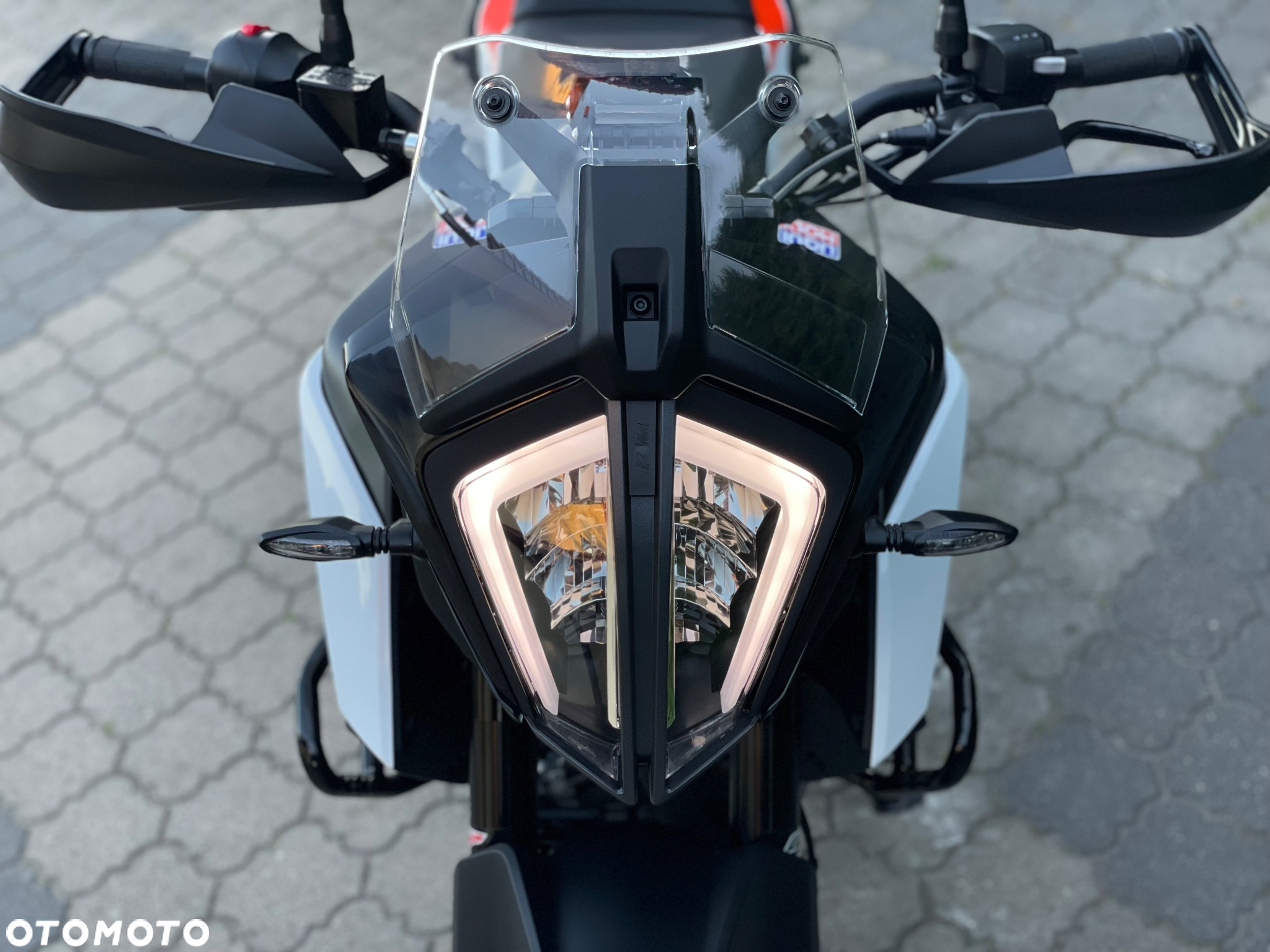 KTM Adventure - 25