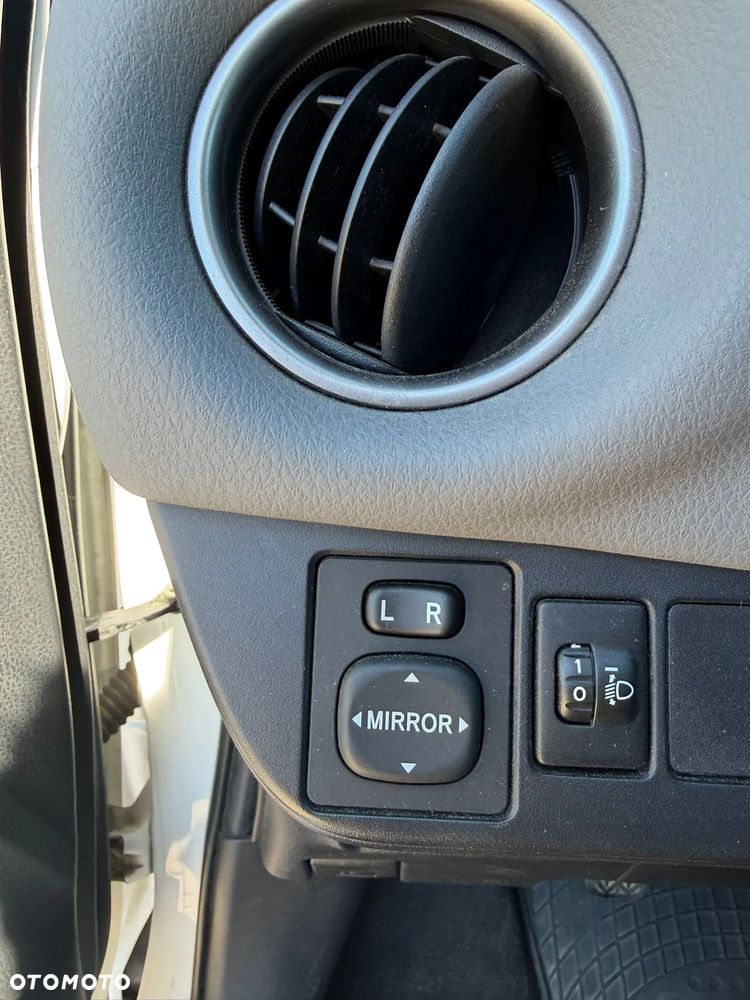 Toyota Yaris 1.0 Active - 12