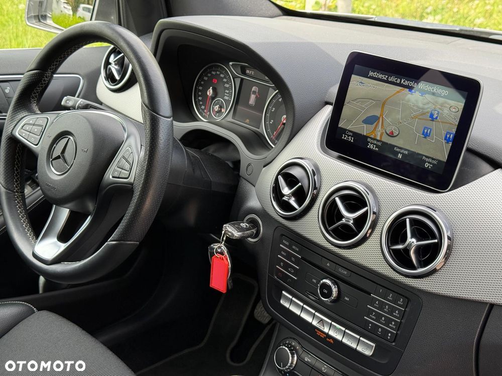 Mercedes-Benz Klasa B 180 BlueEFFICIENCY Edition Style - 24