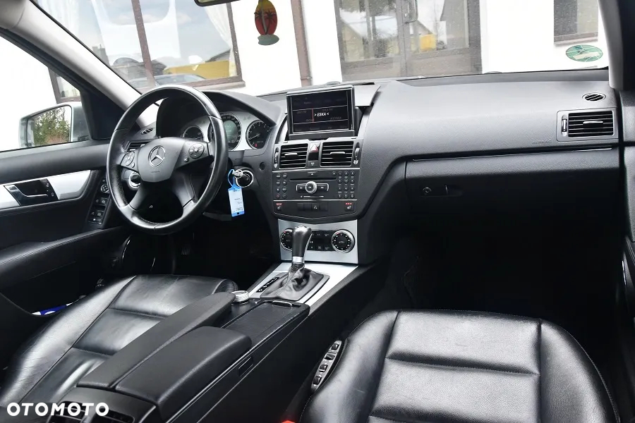Mercedes-Benz Klasa C 200 T Kompressor Automatik Avantgarde - 24