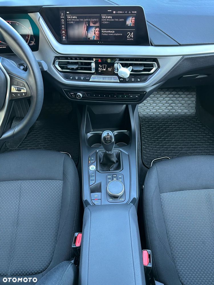 BMW Seria 1 118i Sport Line - 16