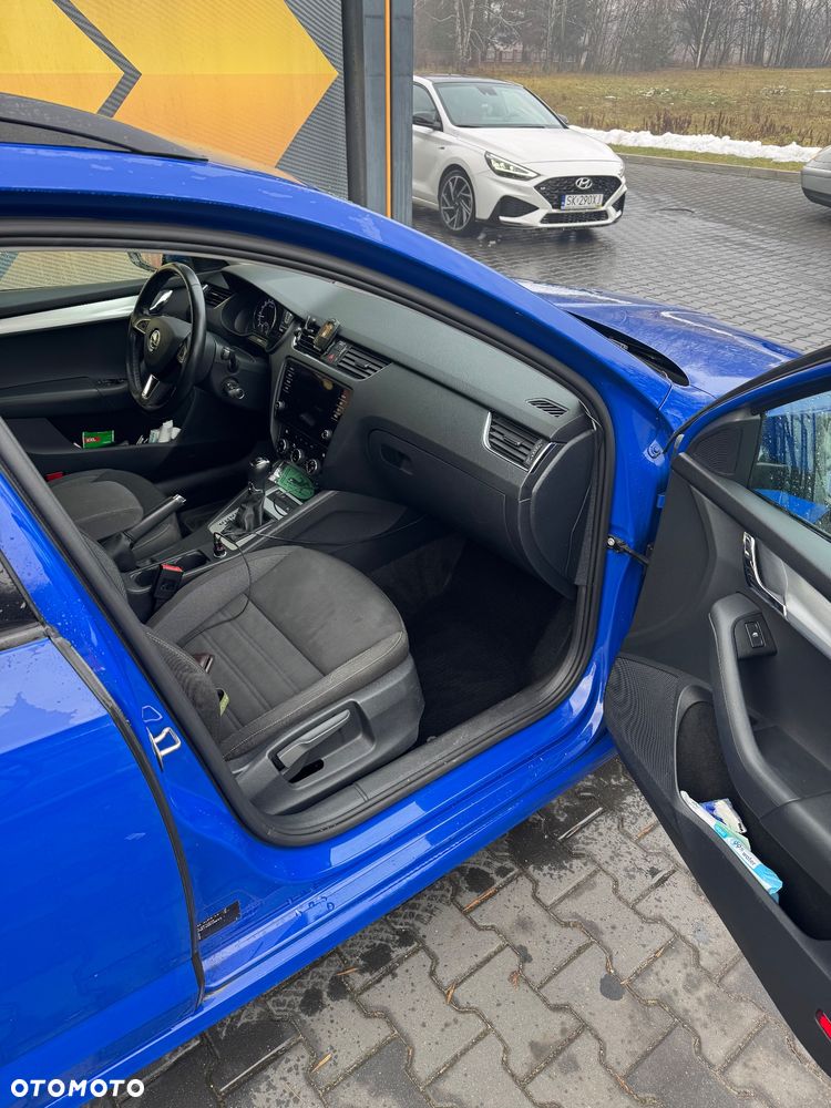 Skoda Octavia 1.6 TDI Ambition DSG - 8