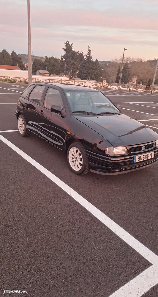 SEAT Ibiza 1.1i Collage - 3