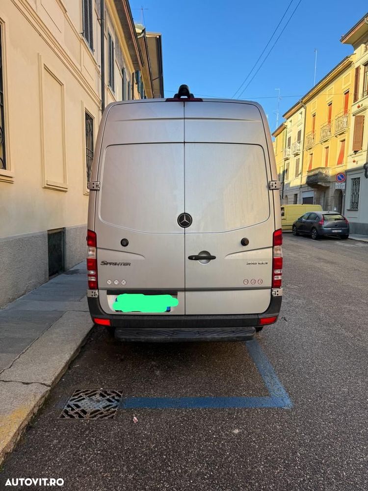 Mercedes-Benz Sprinter - 3