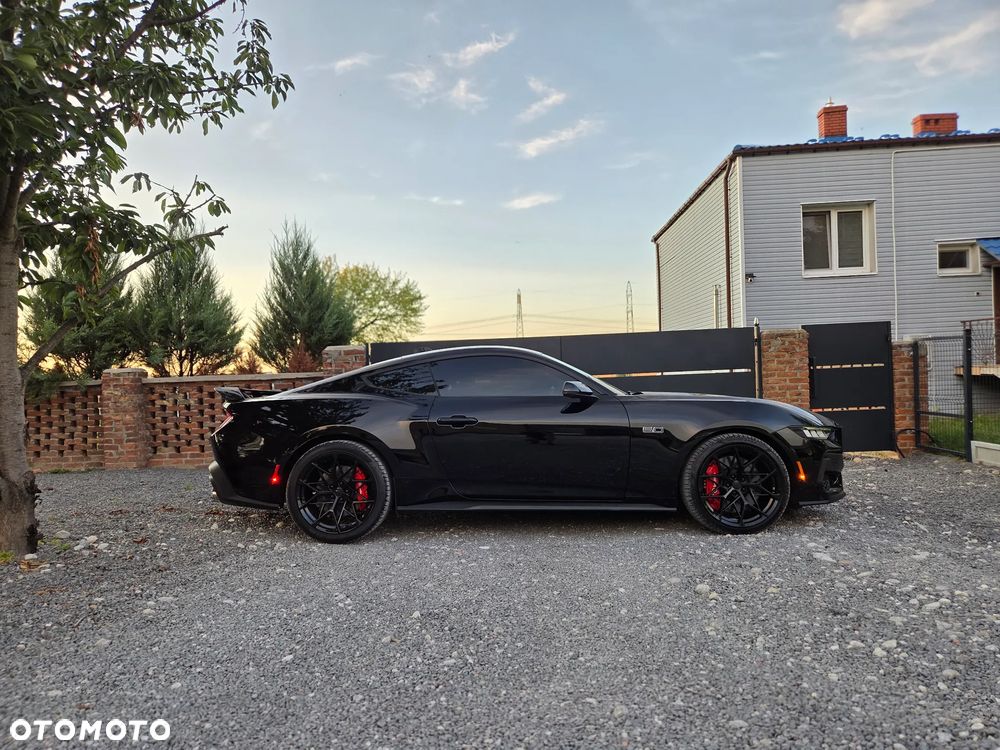 Ford Mustang - 31
