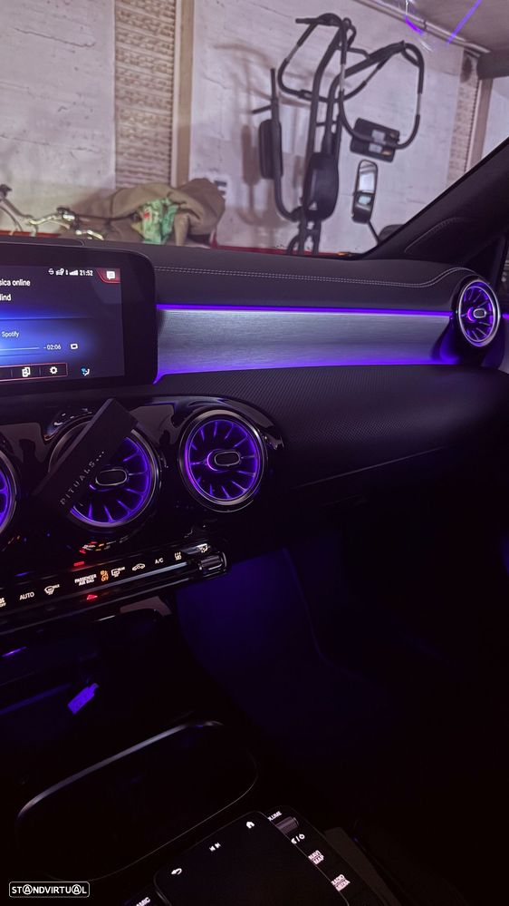 Mercedes-Benz A 250 e AMG Line - 23