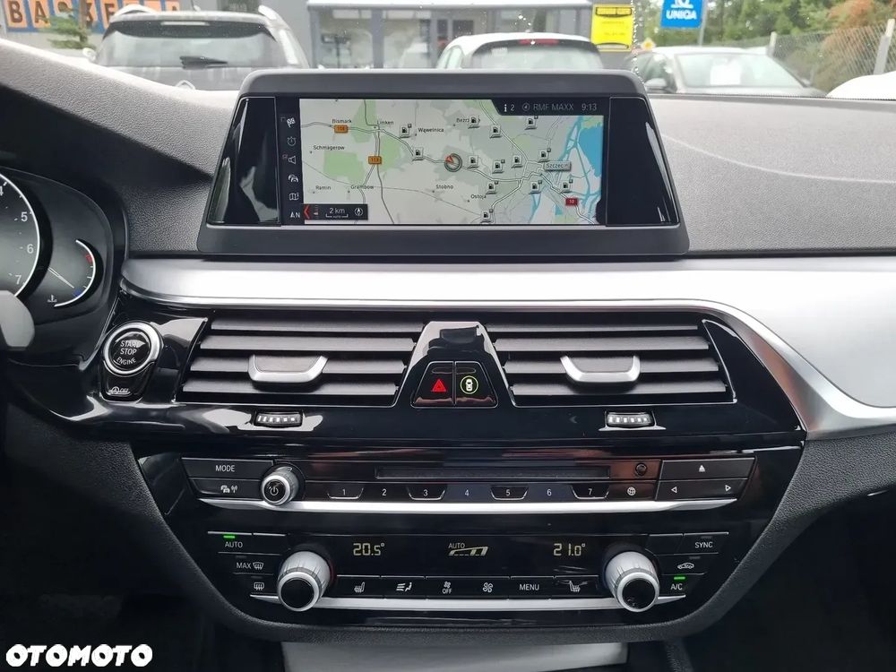 BMW Seria 5 520i Sport Line - 20