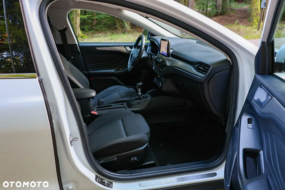 Ford Focus 1.0 EcoBoost Titanium X - 16