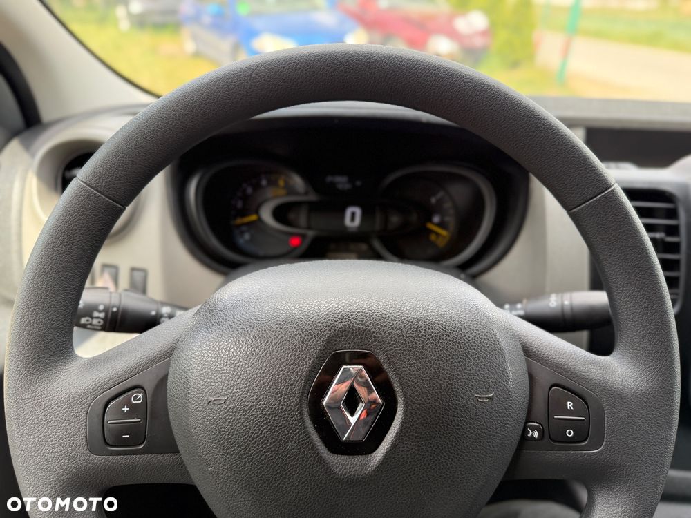 Renault Trafic - 18