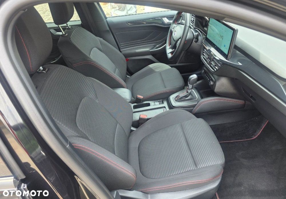 Ford Focus - 25