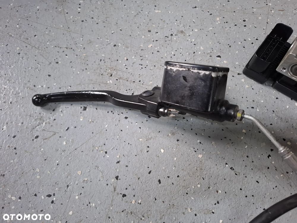 Piaggio X10 125 350 500 pompa hamulcowa - 3