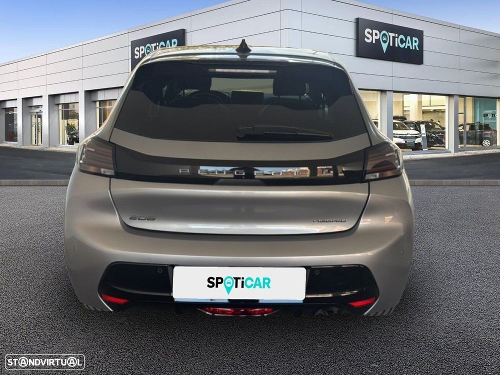 Peugeot 208 - 5