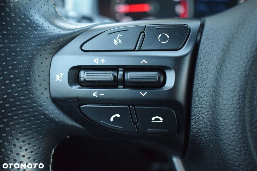 Kia Stonic - 21