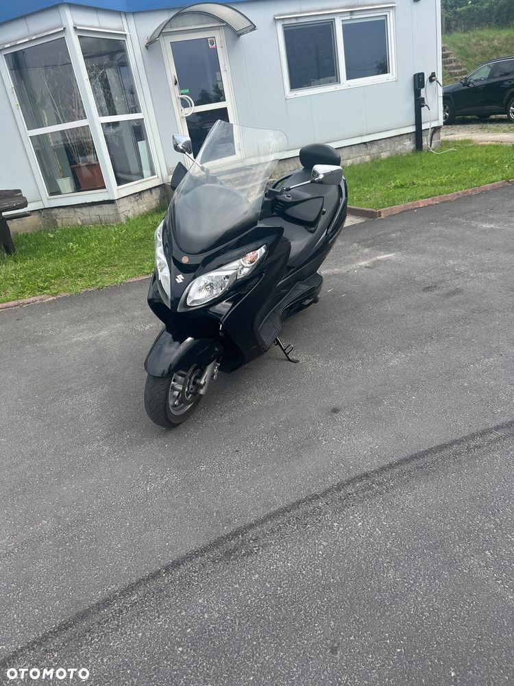 Suzuki Burgman - 4