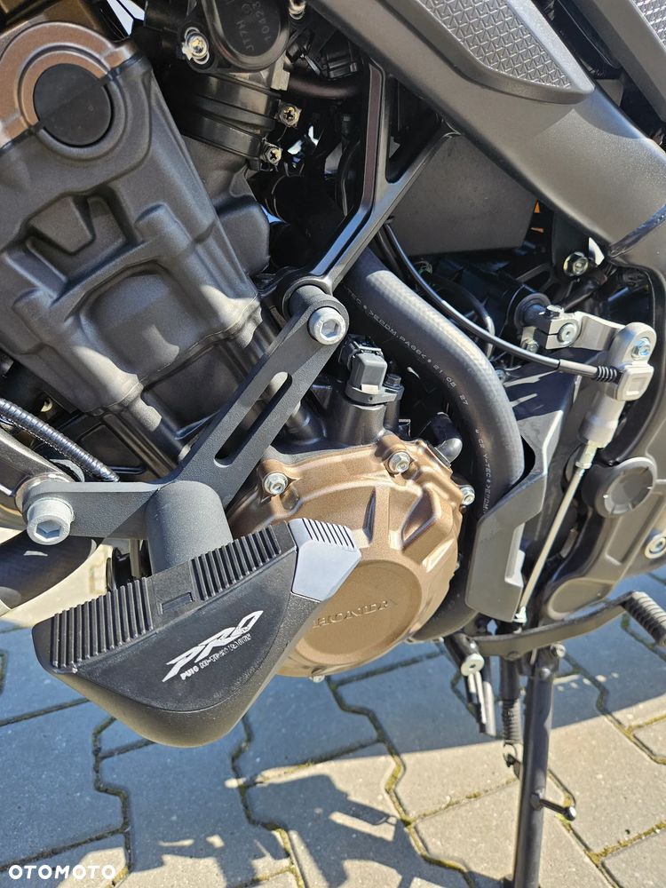 Honda CB - 8