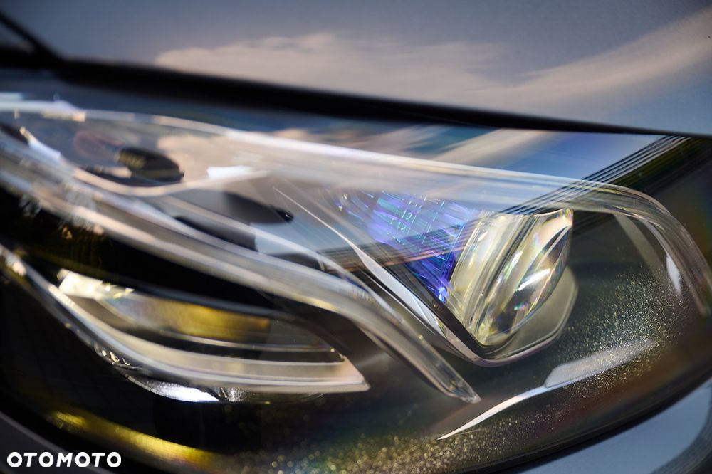 Mercedes-Benz Klasa E 220 d 4-Matic 9G-TRONIC - 21