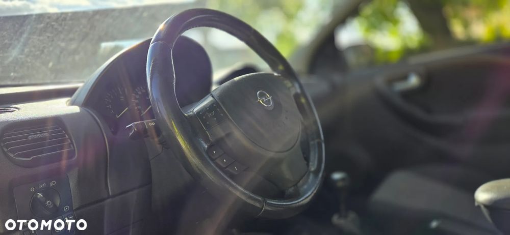 Opel Corsa - 33