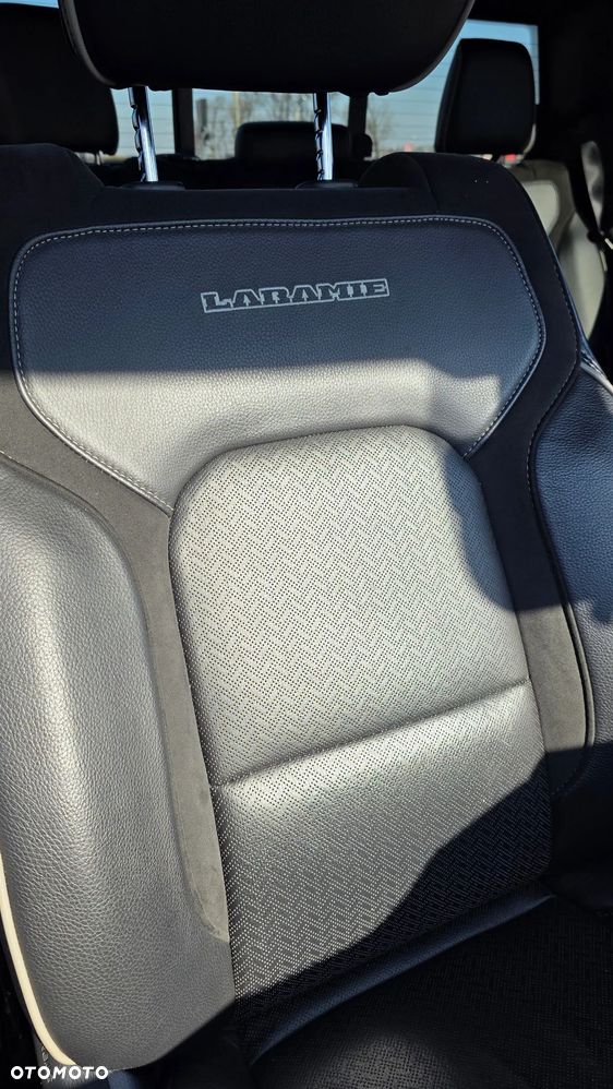 RAM 1500 Crew Cab Laramie - 16