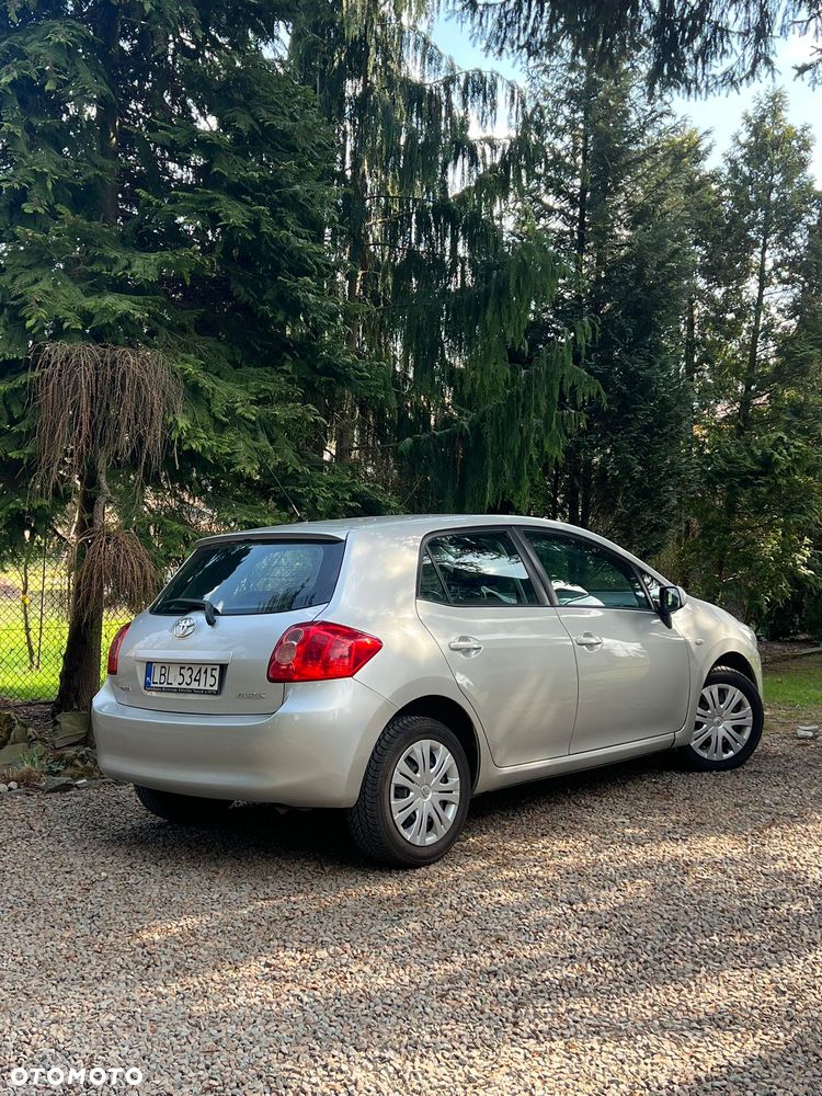 Toyota Auris - 1