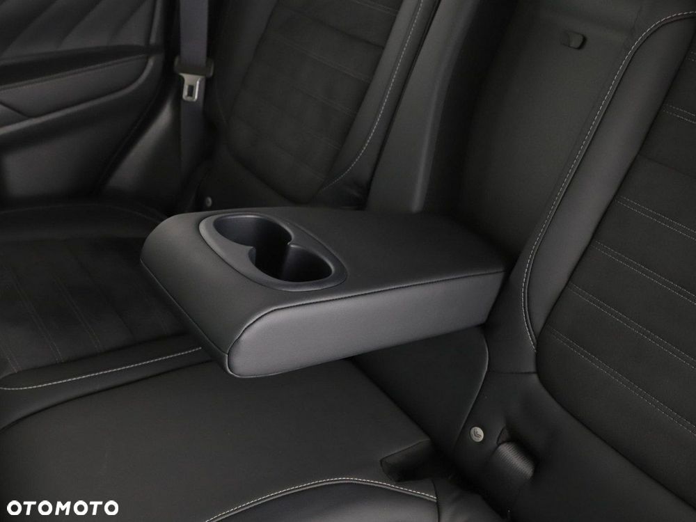 Mitsubishi Outlander - 38