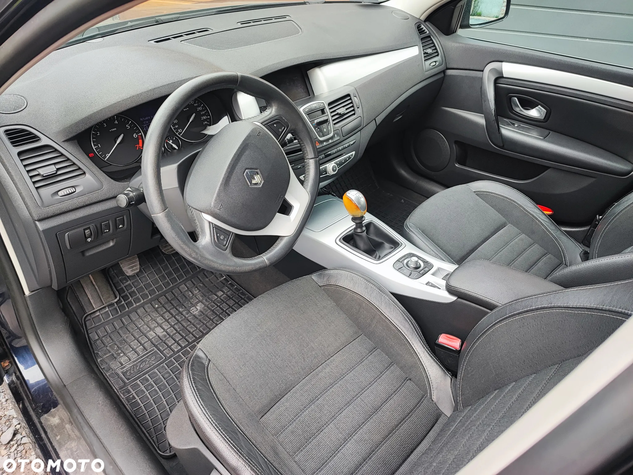 Renault Laguna 2.0 Tech Run - 10