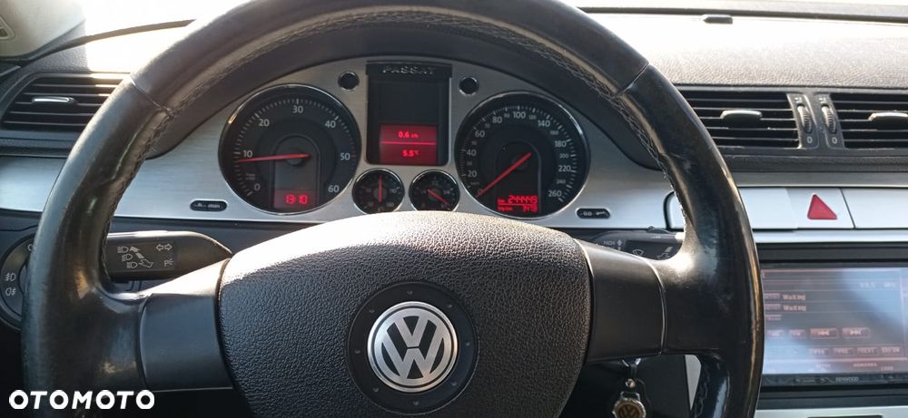 Volkswagen Passat 2.0 TDI DPF Highline - 2