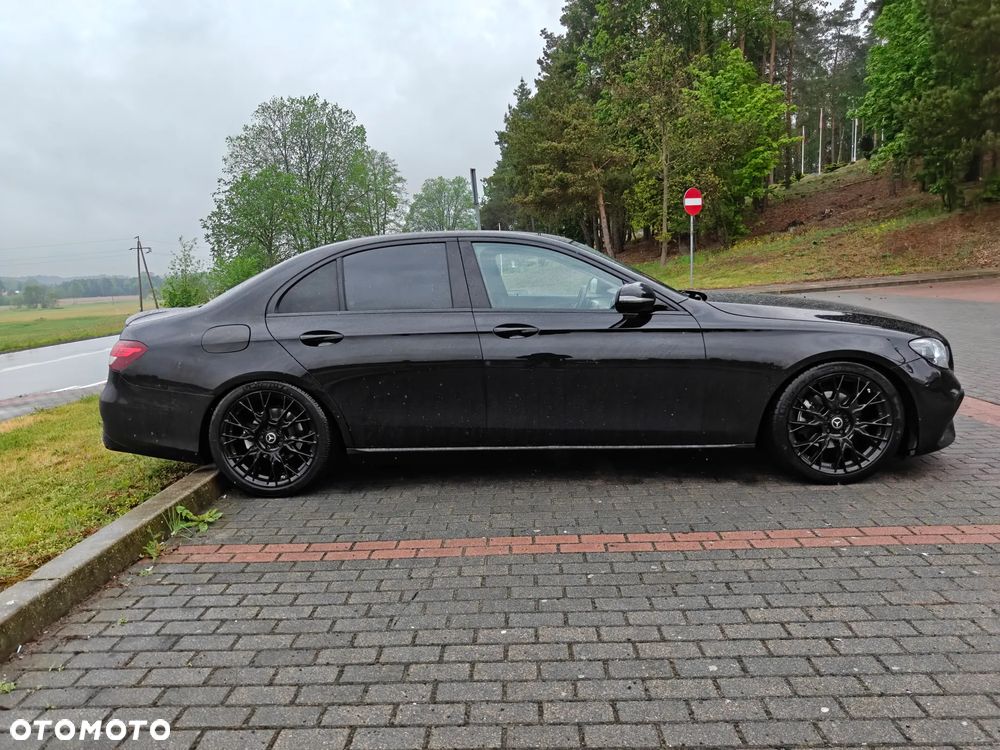 Mercedes-Benz Klasa E 220 d 9G-TRONIC - 36
