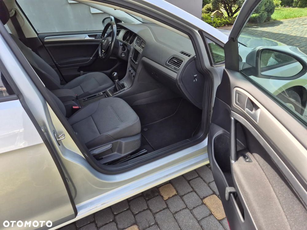 Volkswagen Golf 1.0 TSI BlueMotion Comfortline - 14