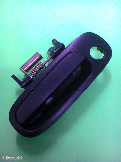 puxador porta toyota corolla E11 ( NOVOS ) - 1