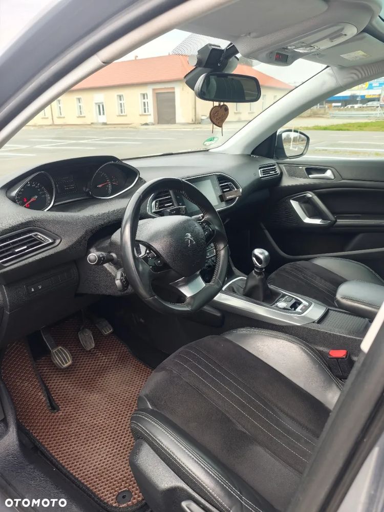 Peugeot 308 2.0 Blue HDi Allure S&S - 13