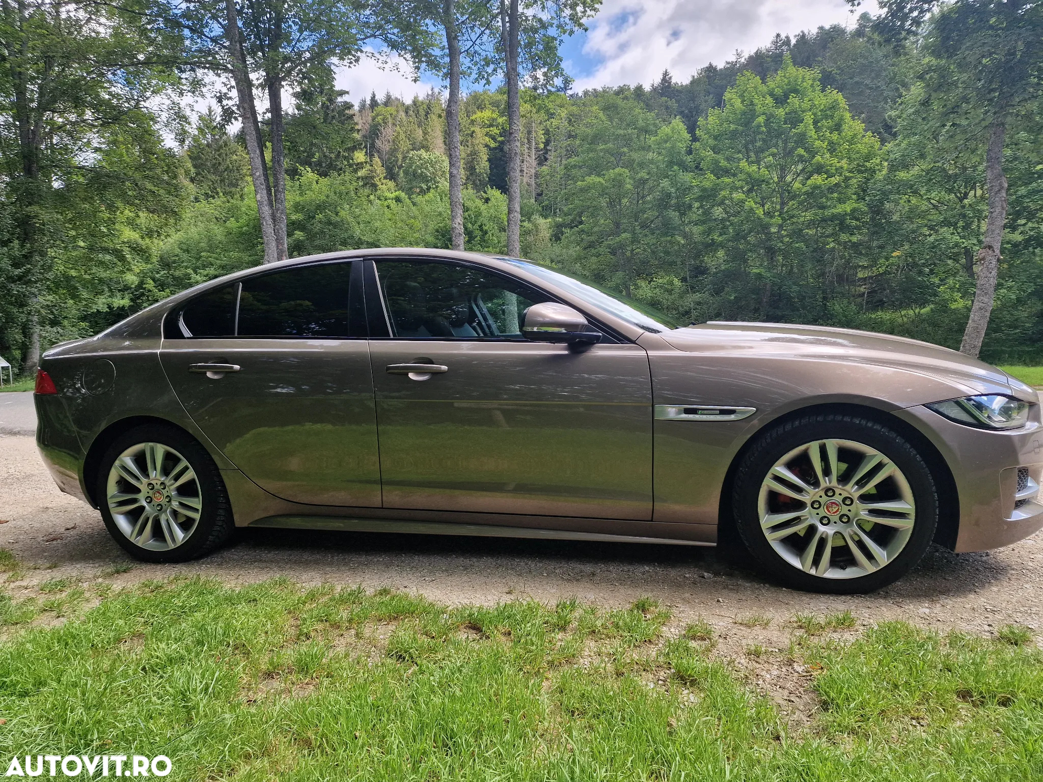 Jaguar XE 20d AWD Aut. R-Sport - 8