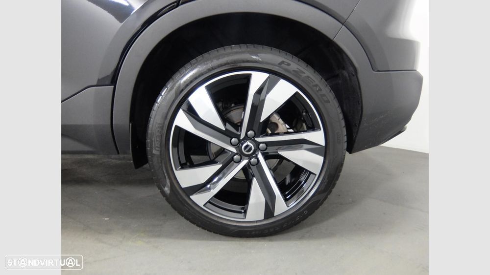 Volvo XC 40 1.5 T2 Plus Dark Auto - 4