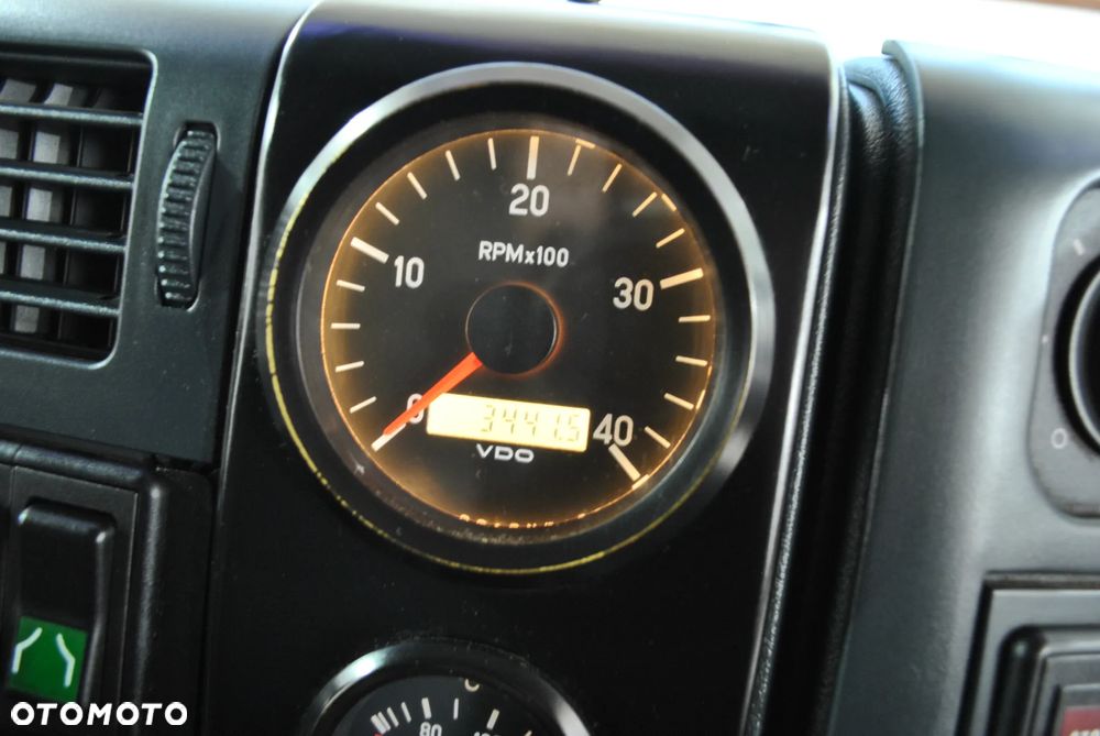 MAN TGM 18.240 Zamiatarka BEAM 8000 Szczotki L/R Karcher 2 Silniki - 16