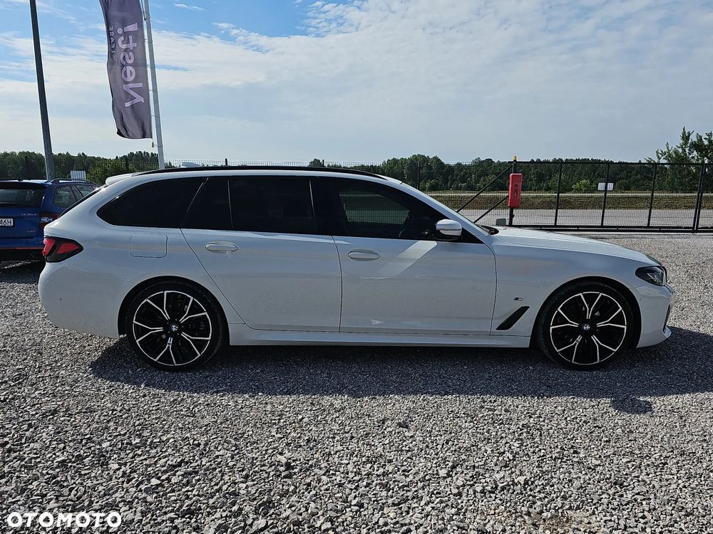 BMW Seria 5 520d xDrive - 4
