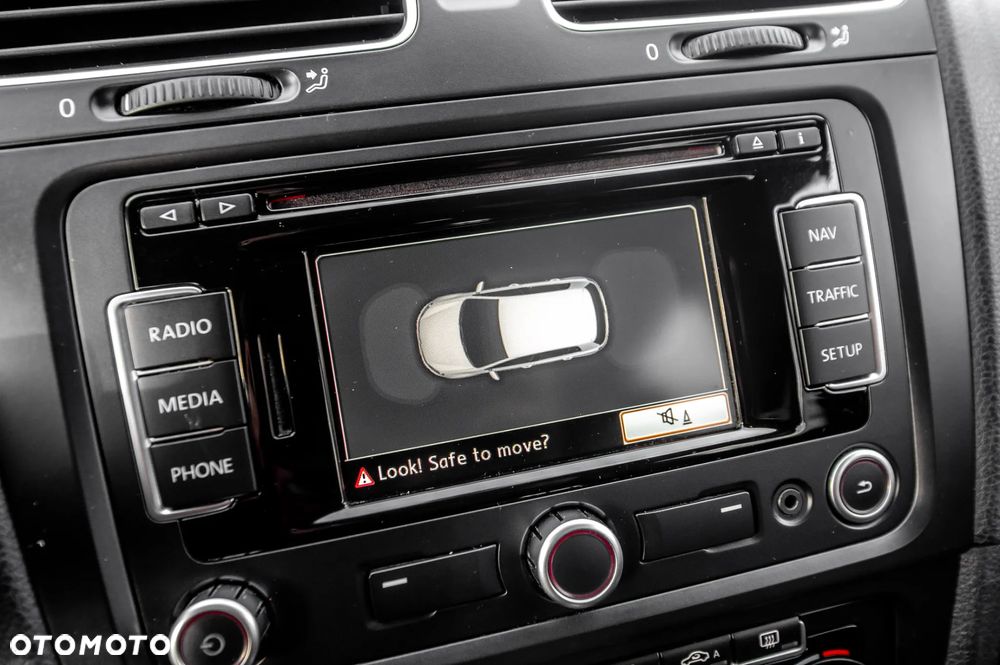 Volkswagen Golf 2.0 GTI DSG adidas - 32