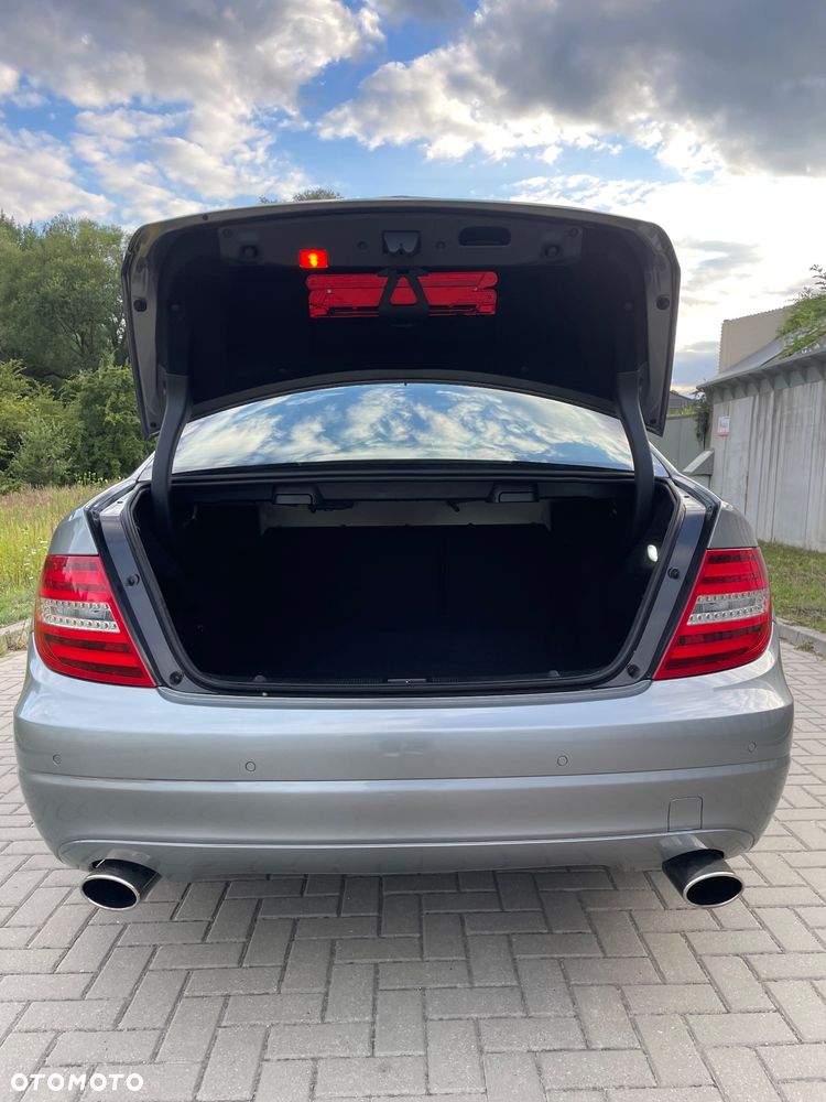 Mercedes-Benz Klasa C - 32