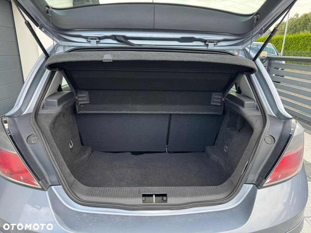 Opel Astra 1.6 Essentia - 18