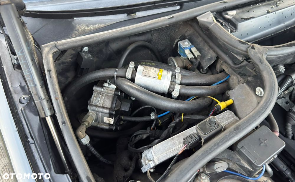 BMW Seria 3 325i - 23