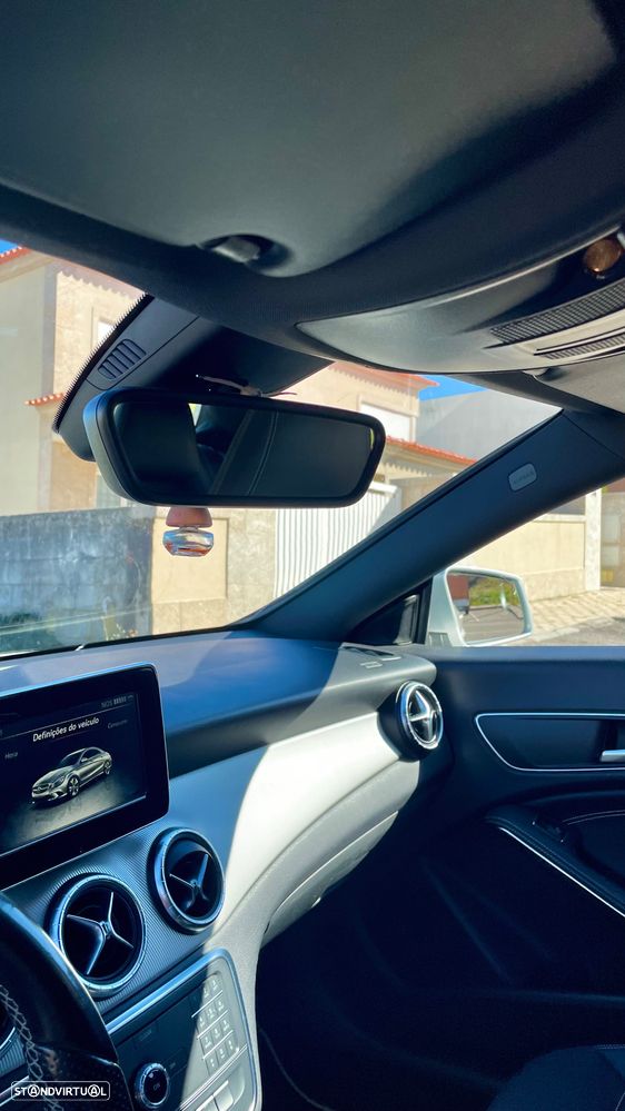 Mercedes-Benz CLA 180 d Urban - 12