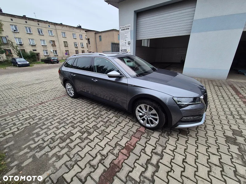 Skoda Superb 2.0 TSI 4x4 Scout DSG - 11