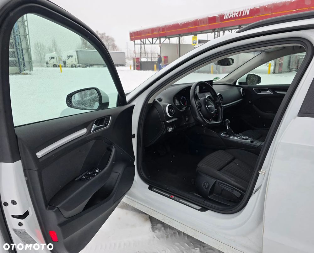 Audi A3 Sportback 2.0 TDI S tronic Ambition - 17
