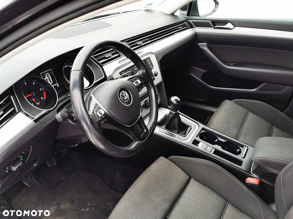 Volkswagen Passat 2.0 TDI BlueMotion Technology Highline - 16